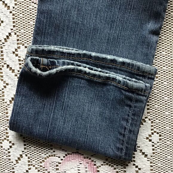 Silver Jeans Santorini Low Rise Cropped Capri - Picture 8 of 8